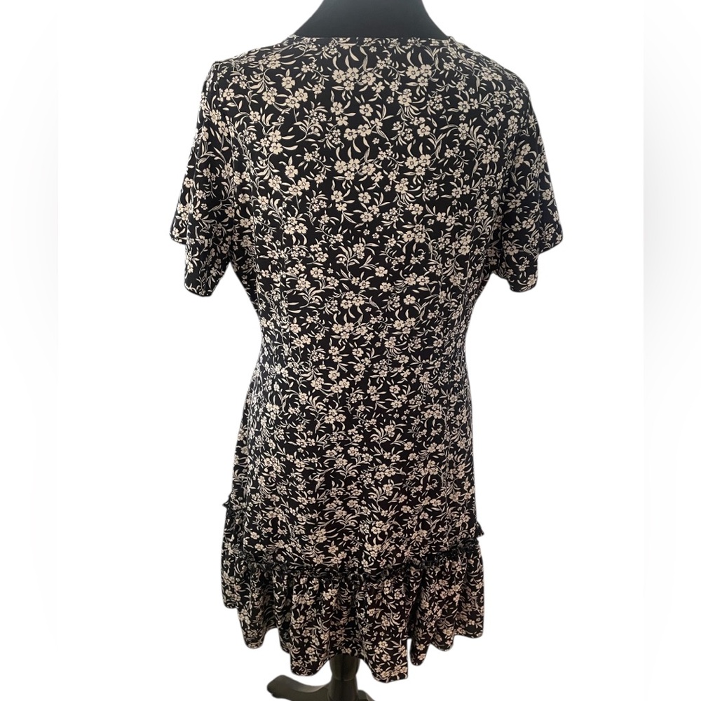 Black and White floral Ruffled Mini Dress, Large, New - Picture 4 of 10
